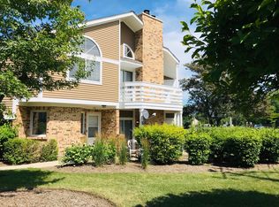 1191 Ranchview Ct, Buffalo Grove, IL 60089