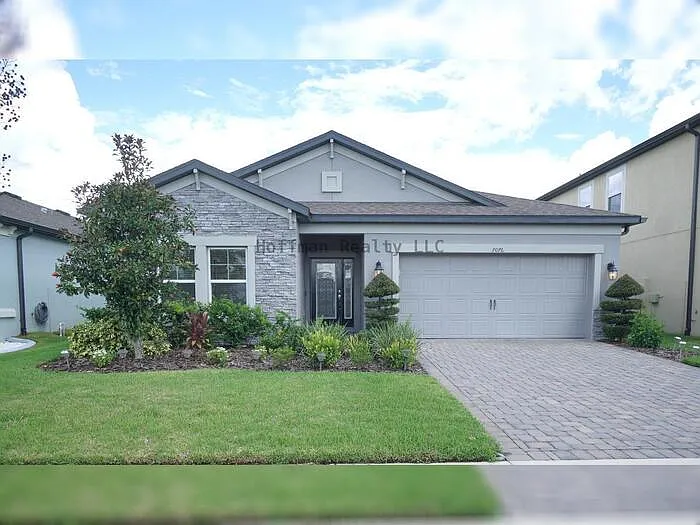 3 bed, 2.0 bath, 1826 sqft, $2,450 — Photo 1