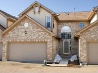 526 Kresswood Dr, McHenry, IL 60050