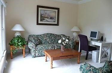 5th image of 140 Oakview Dr