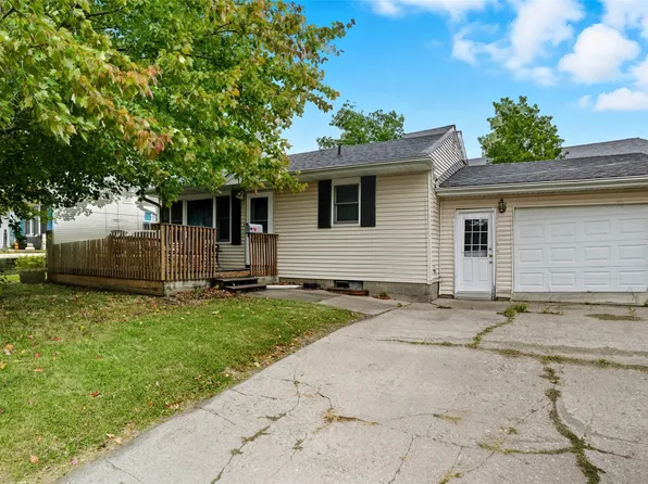 1108 N 6th Ave E, Newton, IA 50208