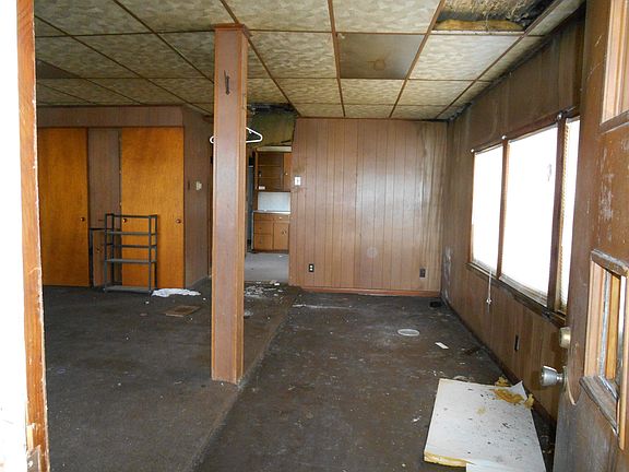 2nd image of 1200 E Market St
