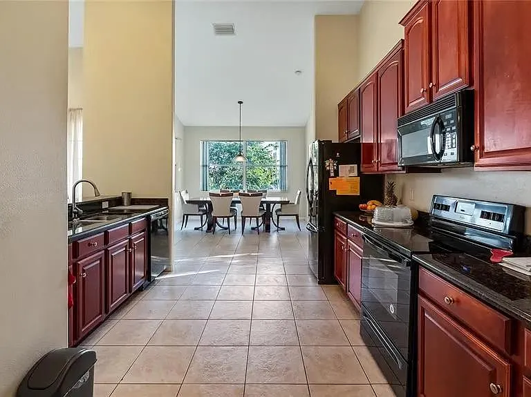 13036 Baybrook Ln — Photo 13