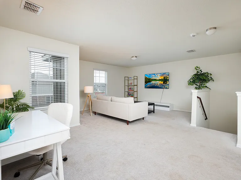 7710 Ponderosa Pne — Photo 18