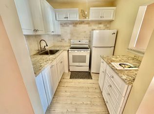 39 Waltham E #B, West Palm Beach, FL 33417