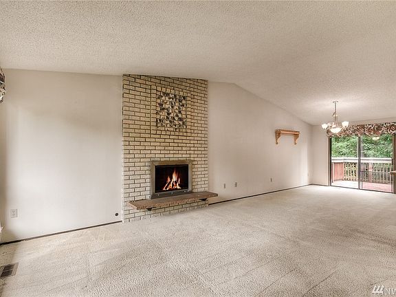 3rd image of 13105 124th Street Ct E