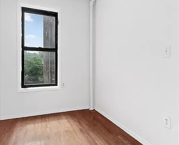 14 Maujer St #11 — Photo 6