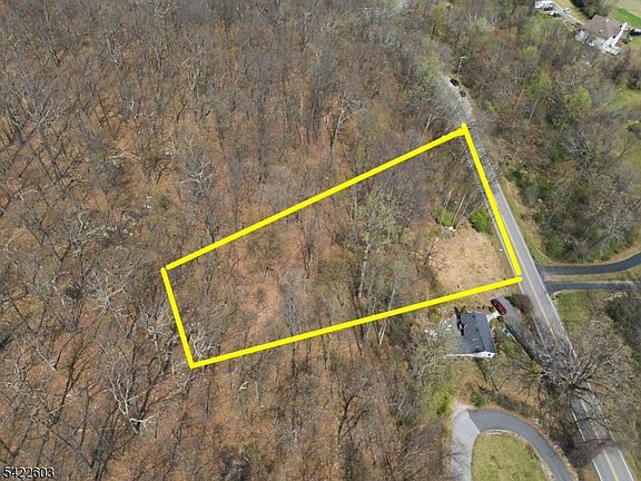 3rd image of 468 W Mountain Rd