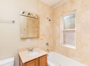 Greenleaf, Chicago, IL 60626