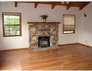 2nd image of 824 Elysian Blvd