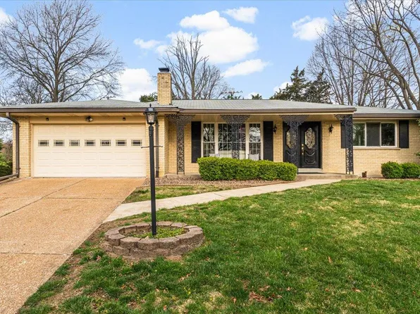4615 Valmeyer Dr, Saint Louis, MO 63128