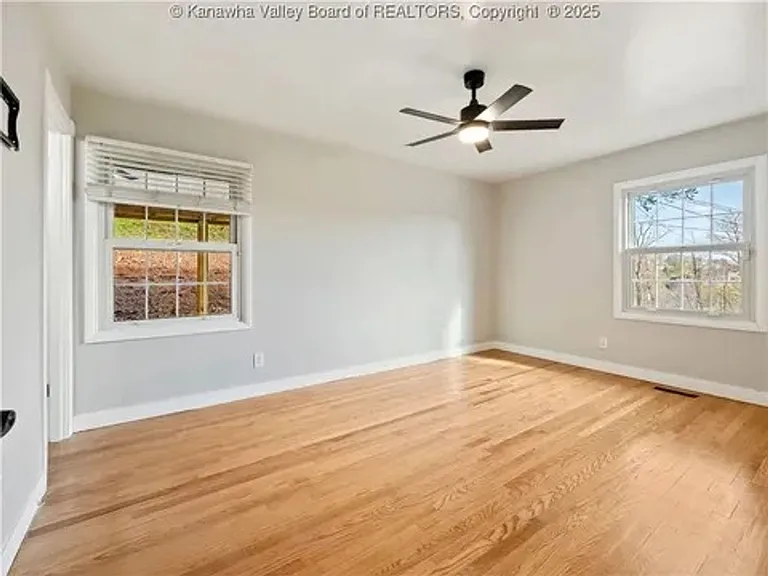 1501 Knob Rd — Photo 16
