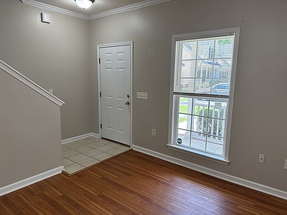 3rd image of 29 Brisbon Hall Ln Unit 7