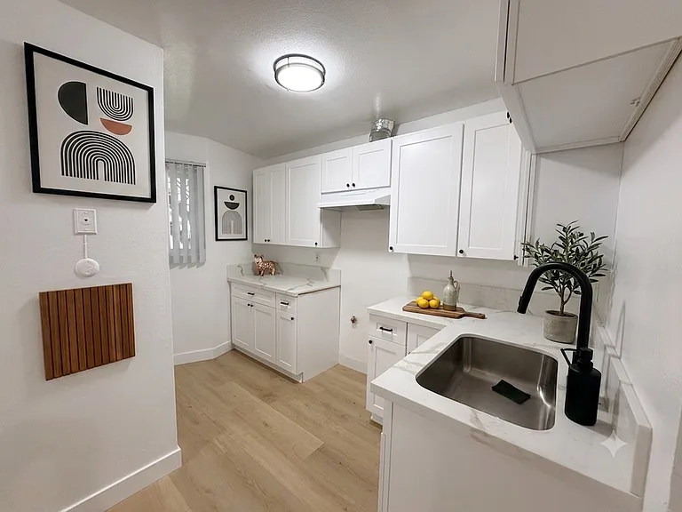 7030 Etiwanda Ave #1 — Photo 2
