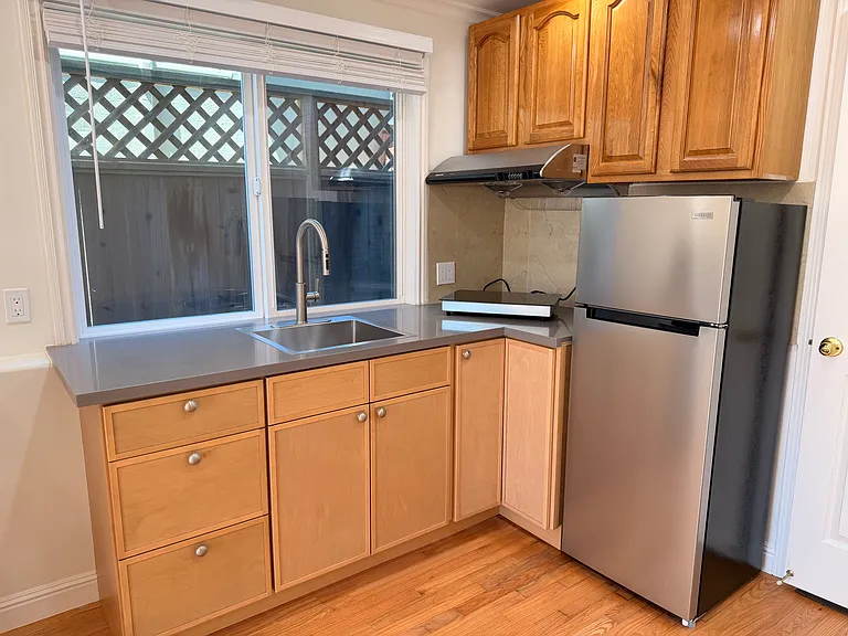 111 Everglade Dr — Photo 1