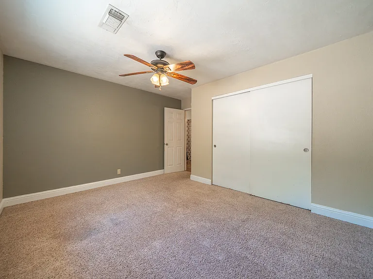 17659 Melwood Ln — Photo 29