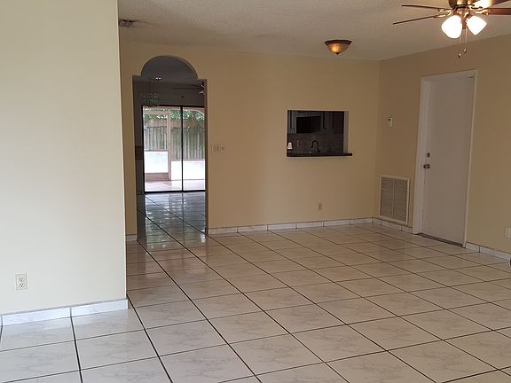 3rd image of 5716 Mels Way