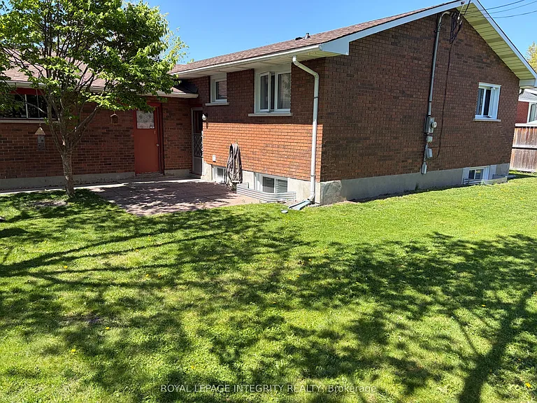 2175 Martha Ave #B — Photo 14