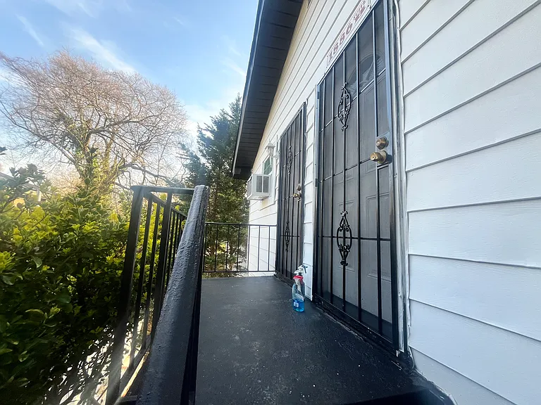1886 Phillips Ave #B — Photo 7