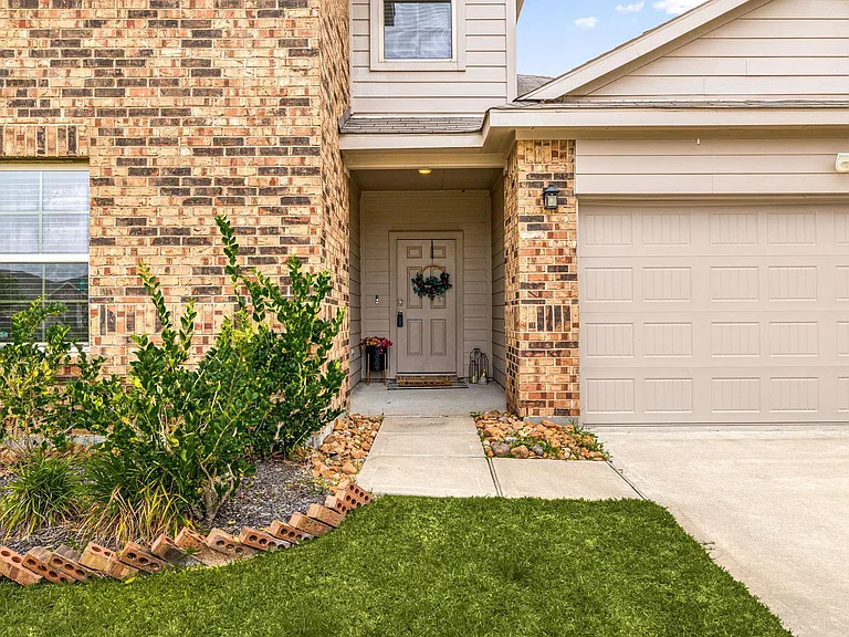 5326 Shady Olive St — Photo 4