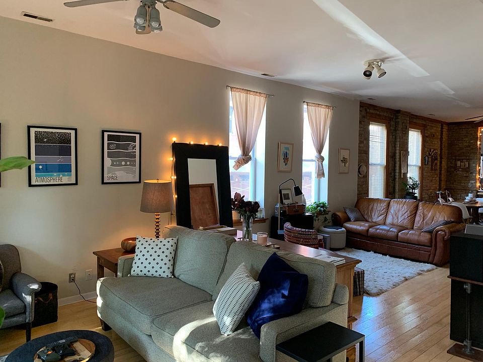 1st image of 1087 N Paulina St APT 2