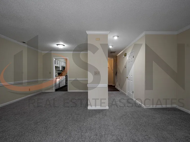 3117 Coachmans Way — Photo 9