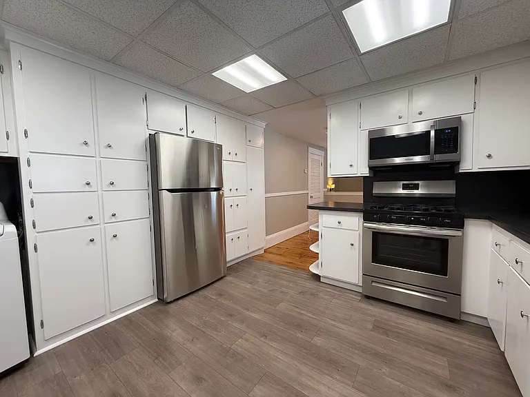 165 Chestnut St #2 — Photo 4