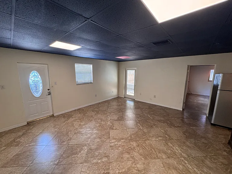 18 W Orange St — Photo 11