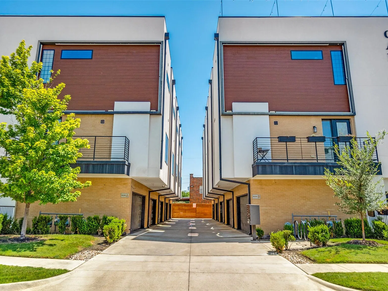 2 bed, 1550 sqft, $3,100 — Photo 1