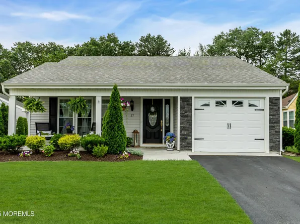 37 Normanton Avenue, Manchester, NJ 08759