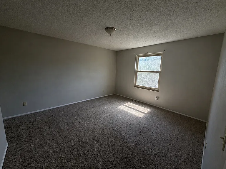994 S Oakland Ct — Photo 12
