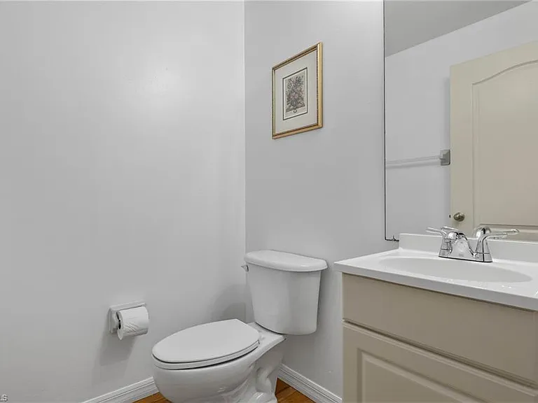 14817 Laguna Dr #203 — Photo 22