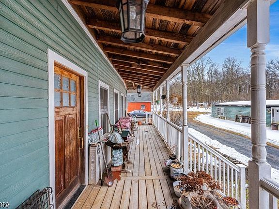 3rd image of 63 Linvale Rd