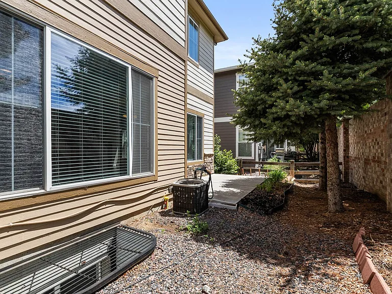 11830 E Fair Ave — Photo 32