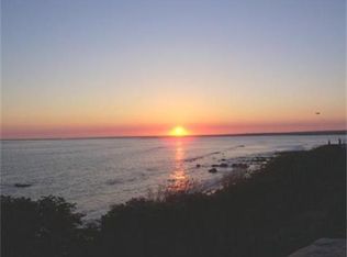 8 Harbor Rd, Narragansett, RI 02882