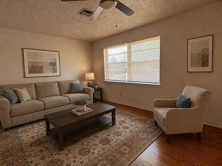 1512 Brookdale Dr — Photo 2
