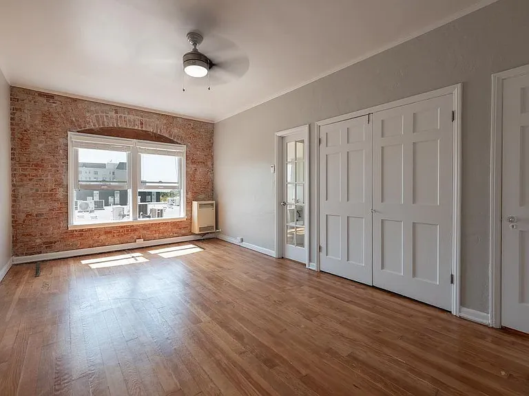 Gailmore Apartments — Photo 17