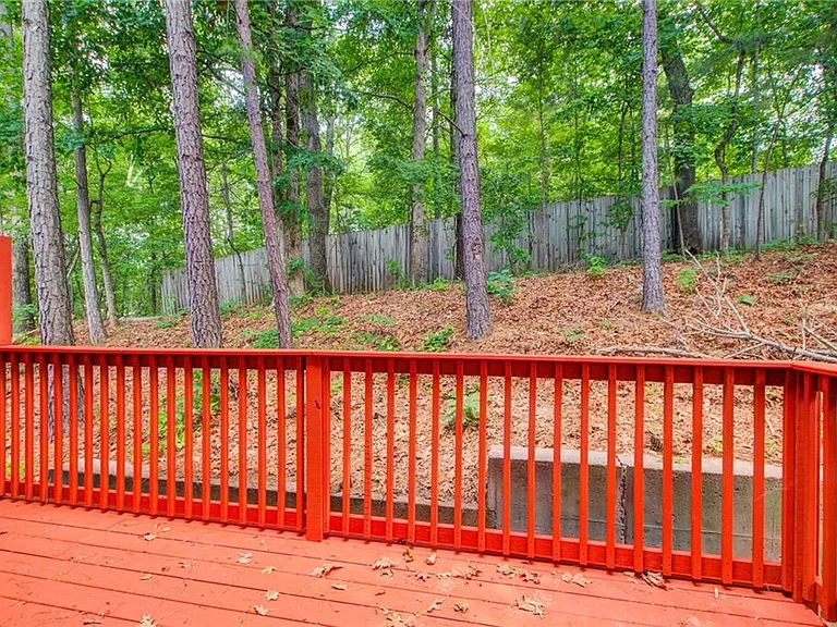 2470 Stonegate Dr NW — Photo 12