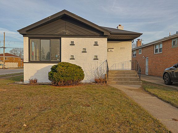 2nd image of 371 Bensley Ave