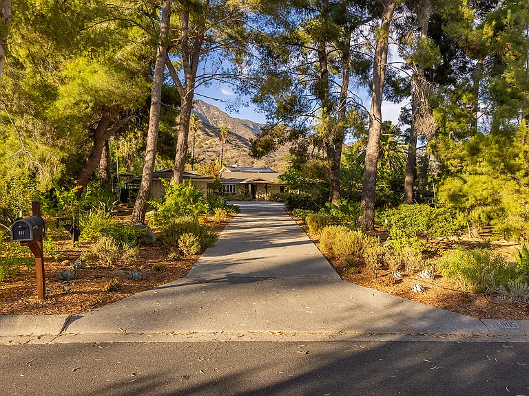 Del Oro Dr — Photo 26