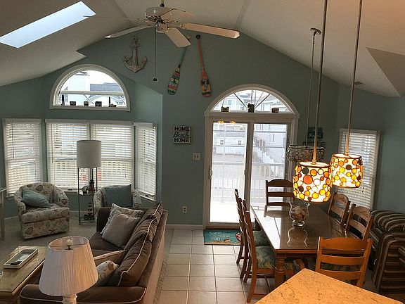 2nd image of 4804-06 Asbury Ave #4806