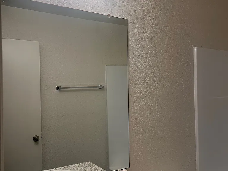 Vantage Point Apartments — Photo 23