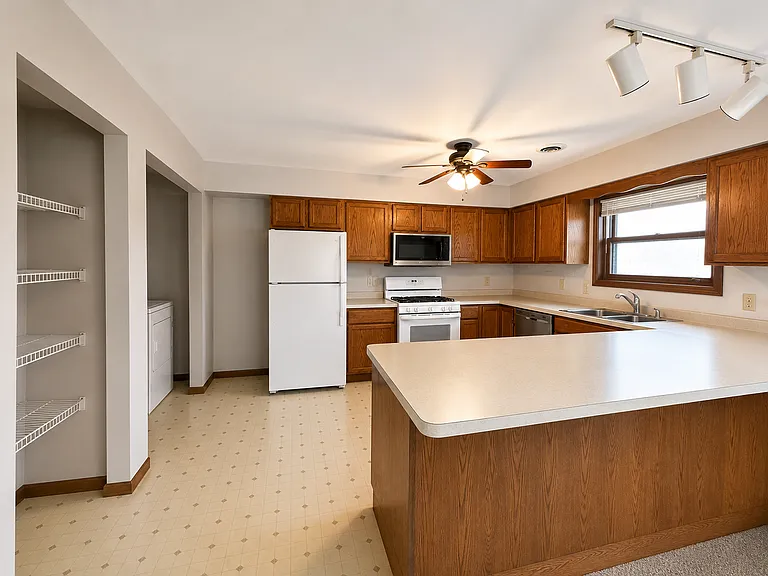 209 Columbus St #A — Photo 1