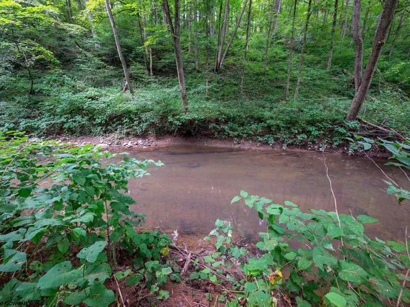 1 Husky Hwy, Mannington, WV 26582