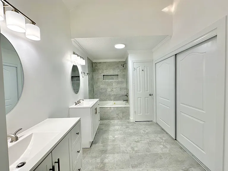 5445 Pine Oak Ln — Photo 17