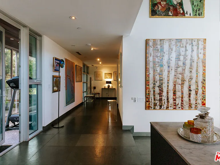 2651 Nichols Canyon Rd — Photo 29