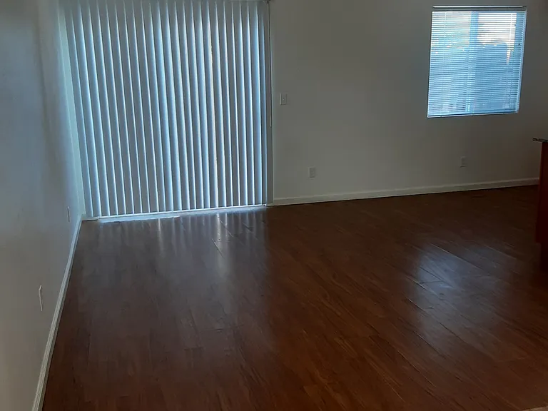 144 Brookridge Dr — Photo 3