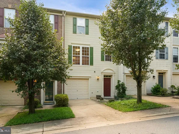 1275 Corbett Pl, Woodbridge, VA 22191