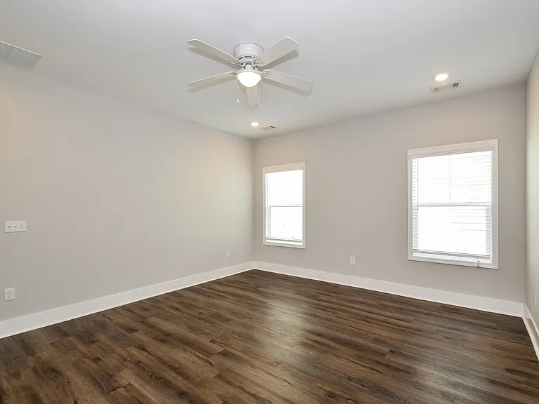 21 Greyfield Dr — Photo 8