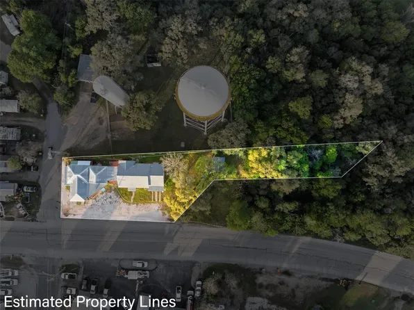 907/915 N Jefferson St, La Grange, TX 78945